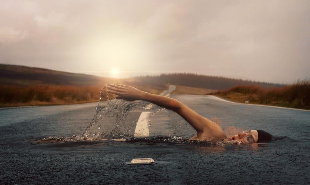 Das Postproduction Berlin Team besteht auch aus VFX Artists Team Postproduction Berlin bearbeitete diese Einstellung eines Schwimmers durch den Asphalt
