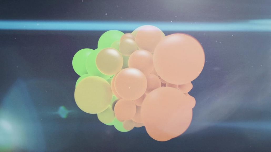 Blendenflecke auf einem Standbild einer Musikvideo Produktion mit Kugeln