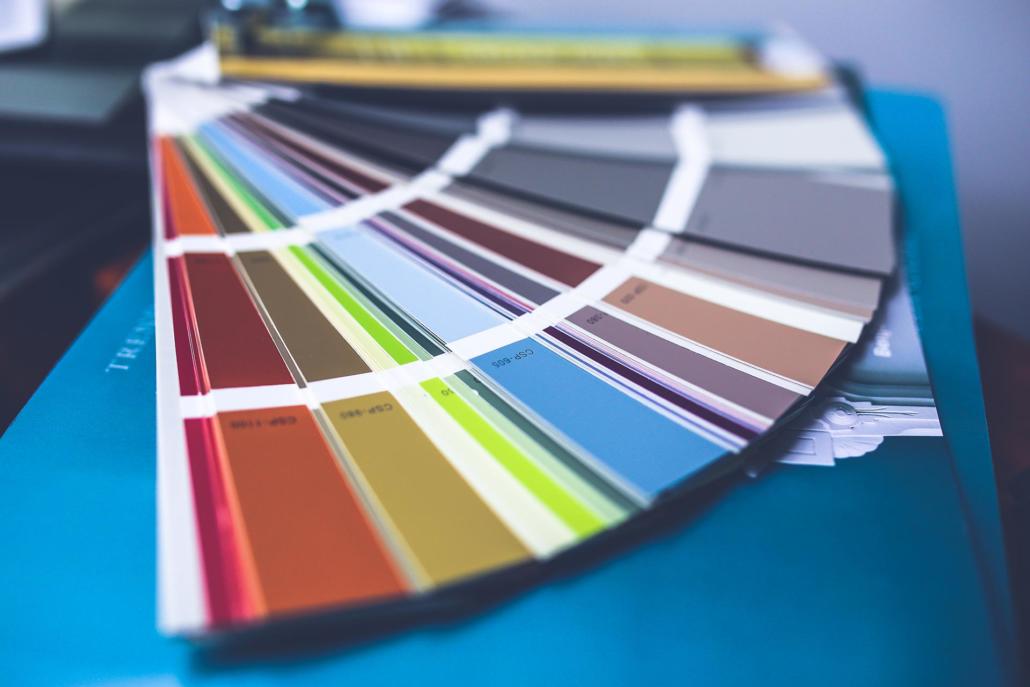 Webdesigner Farbpalette aufgefächert zur Auswahl